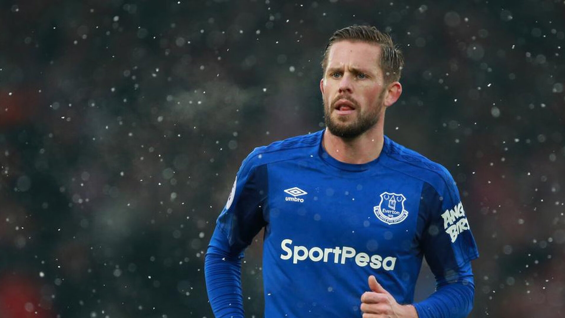 欧洲杯决胜时刻：冷静中的智慧爆发，欧洲杯决赛争议